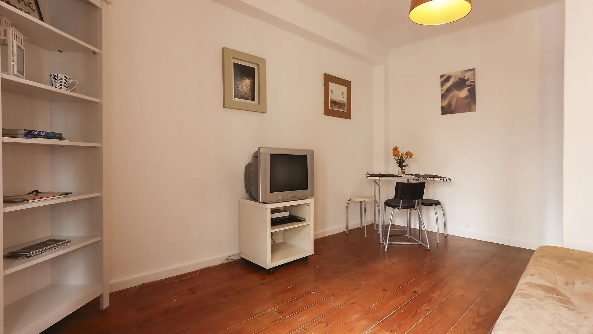 Combro Classic By Homing Lisbon Portugal