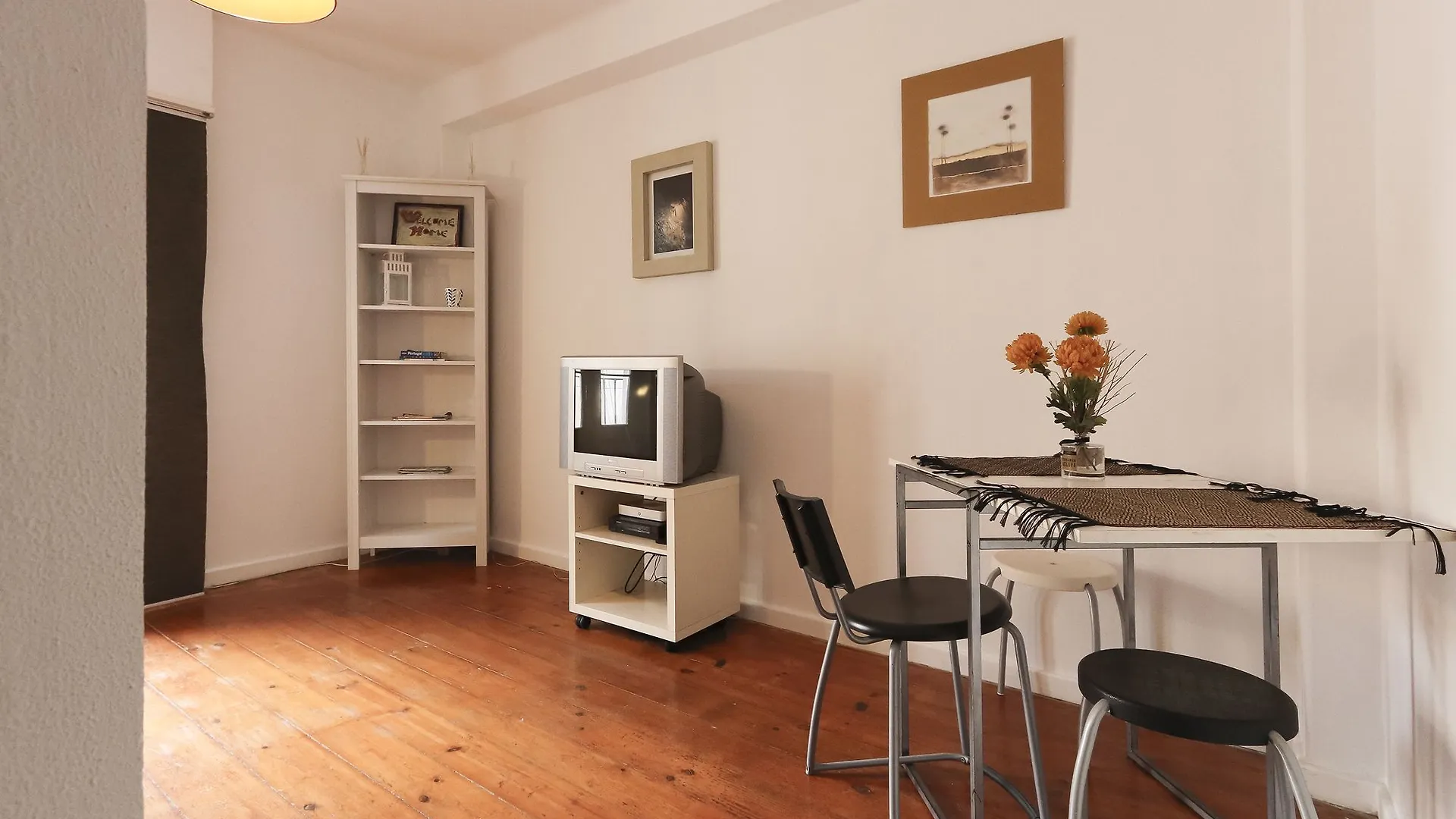Combro Classic By Homing Lisbon